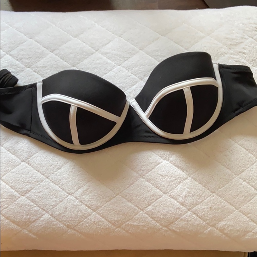 Victoria Secret Swim top 32DD